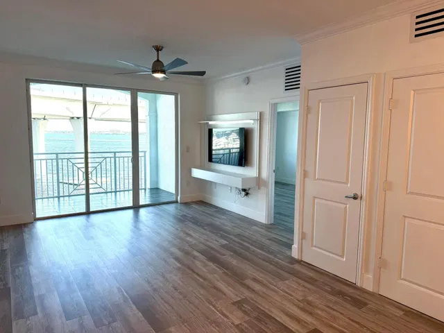 Harborage Yacht Club Residence photo 2