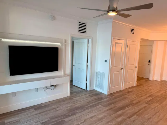 Harborage Yacht Club Residence photo 3