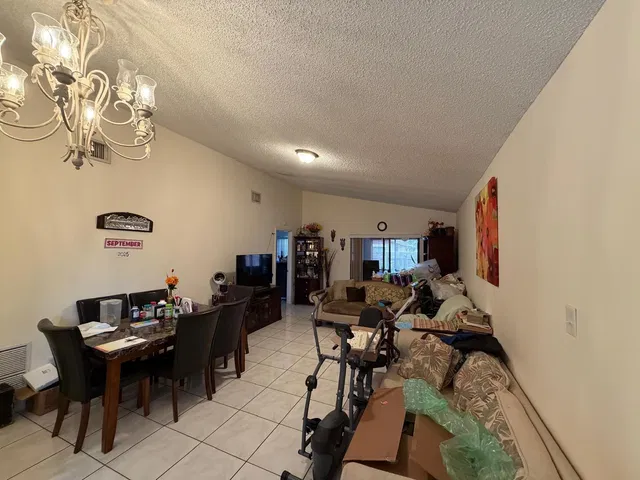 Residence photo 14