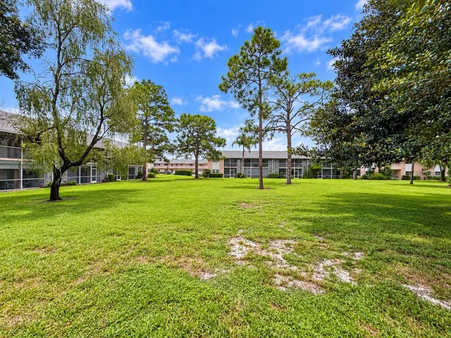 Unit 21-207 photo 13