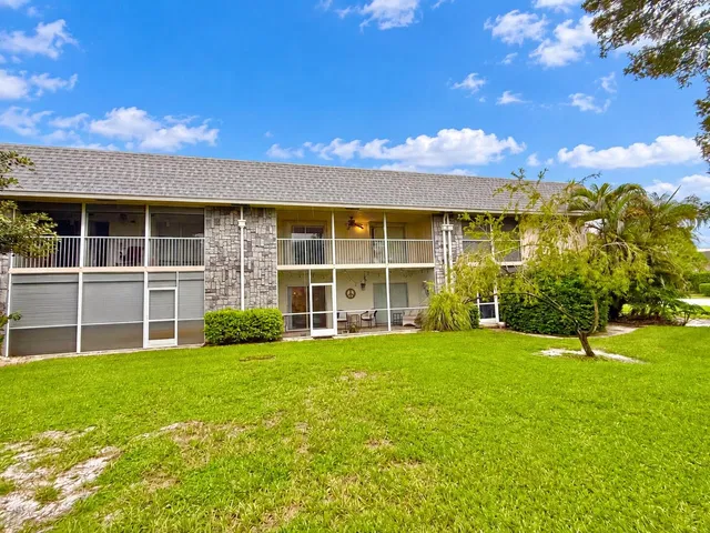 Unit 21-207 photo 14