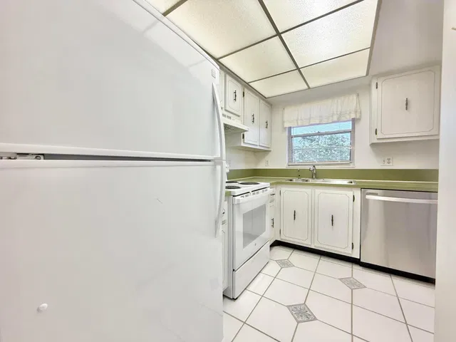 Unit 21-207 photo 17