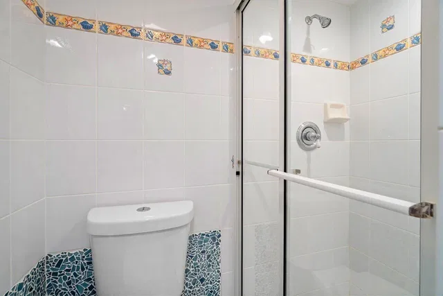 Unit 1 photo 21