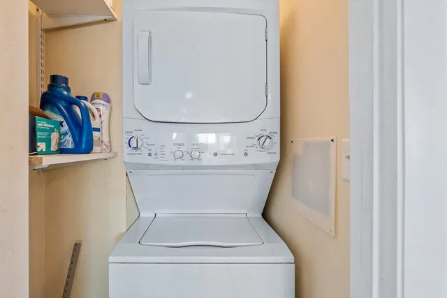Unit 1 photo 22