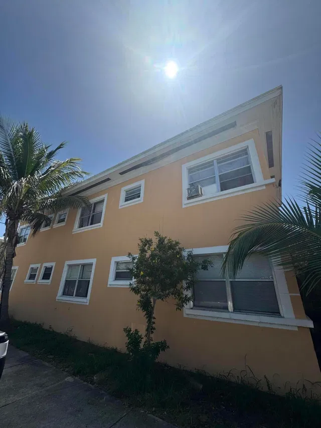 Residence photo 8