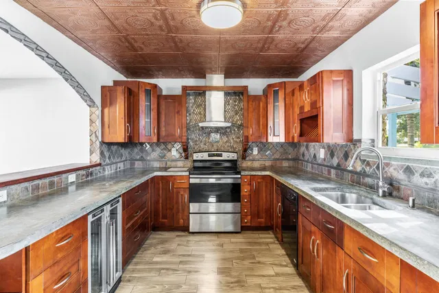Residence photo 6
