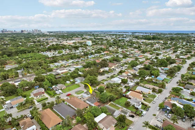 West Palm Beach Residence photo 16