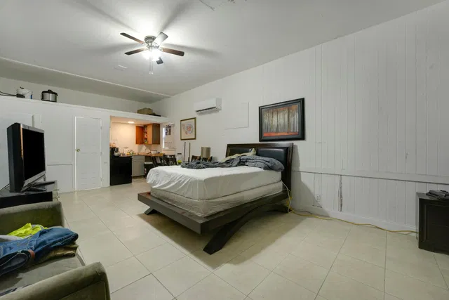 West Palm Beach Residence photo 18