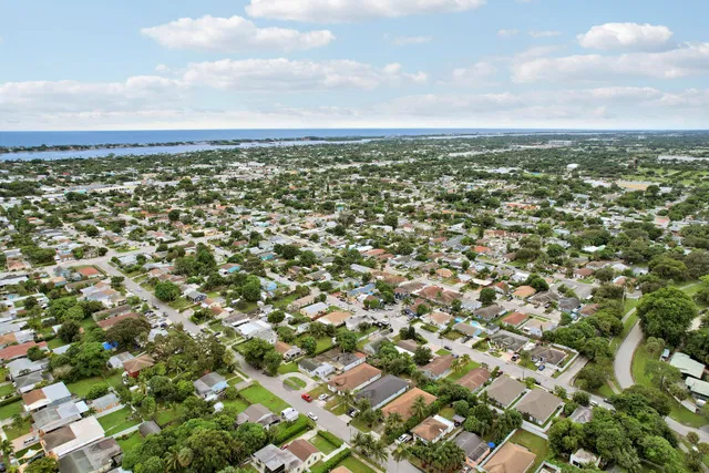 West Palm Beach Residence photo 25