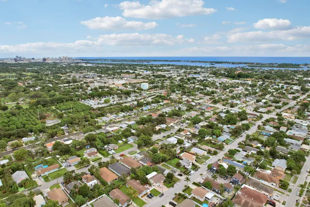 West Palm Beach Residence photo 28