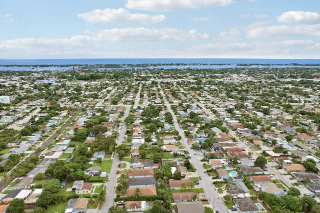 West Palm Beach Residence photo 37