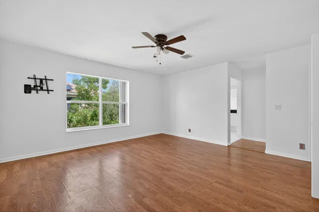Residence photo 10