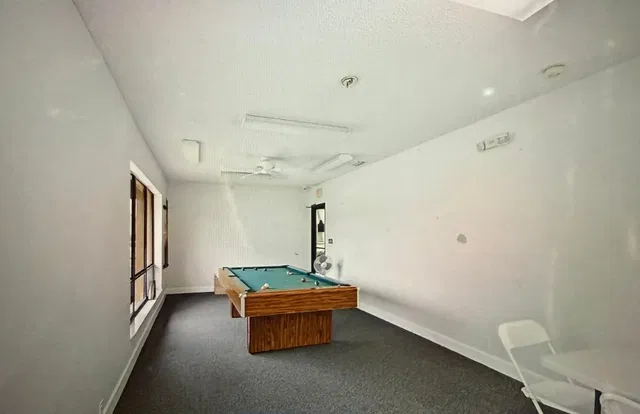 Unit 203 photo 5