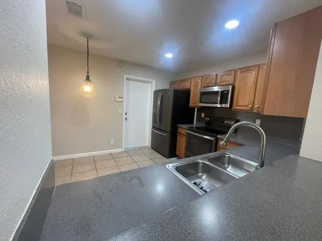Residence photo 4