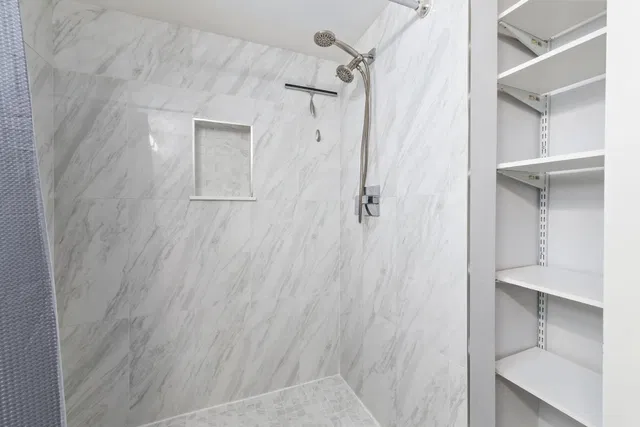Unit 102 photo 16