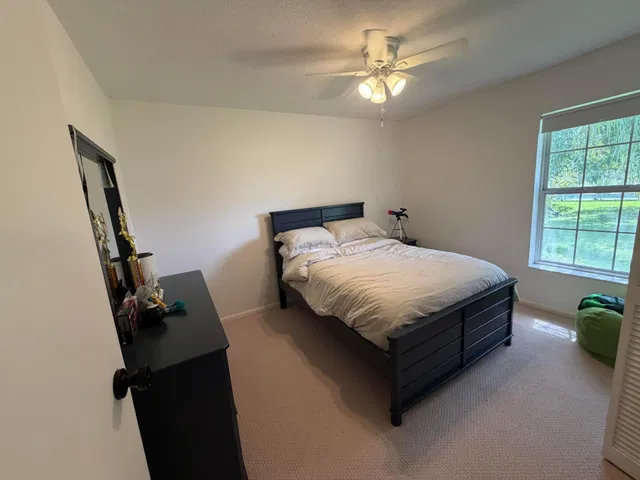 Residence photo 12