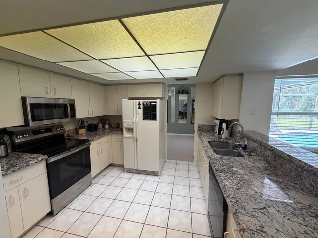 Residence photo 15