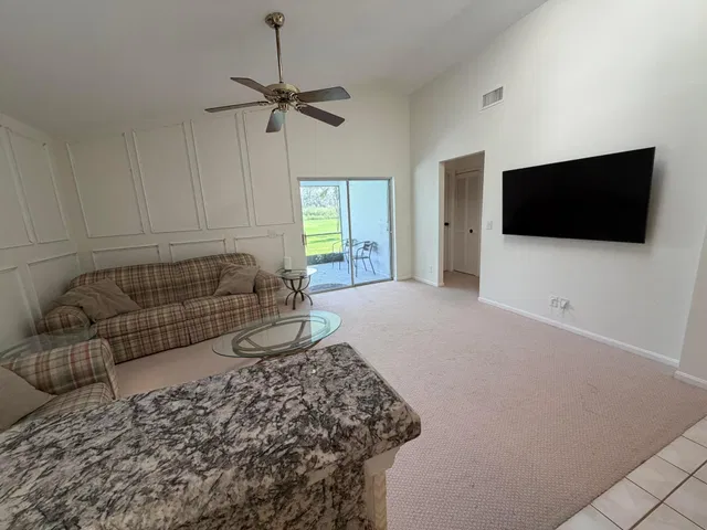 Residence photo 19