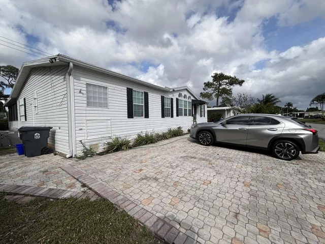 Residence photo 4