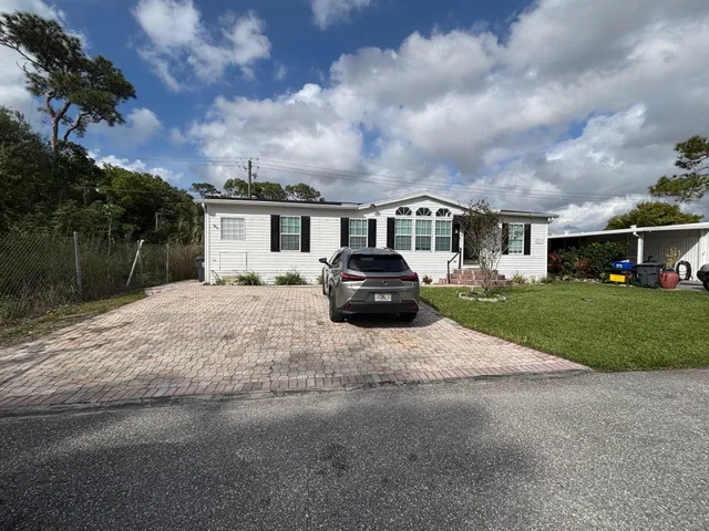 Residence photo 5