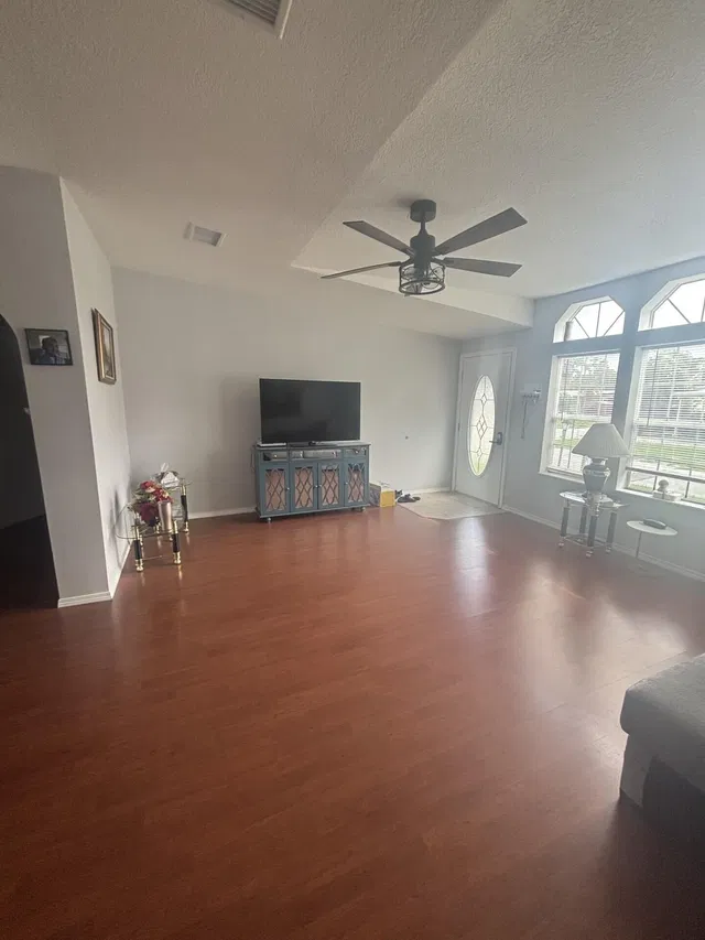 Residence photo 11