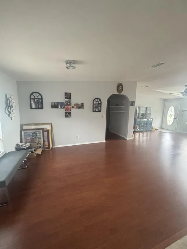 Residence photo 12