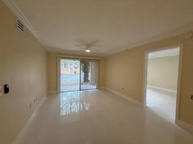 Unit 107 photo 17