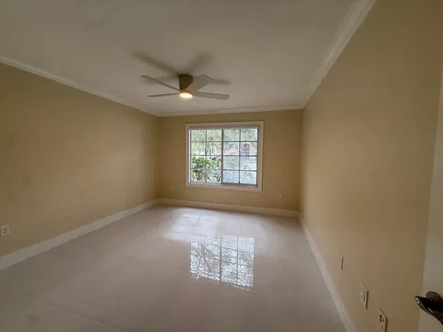 Unit 107 photo 20