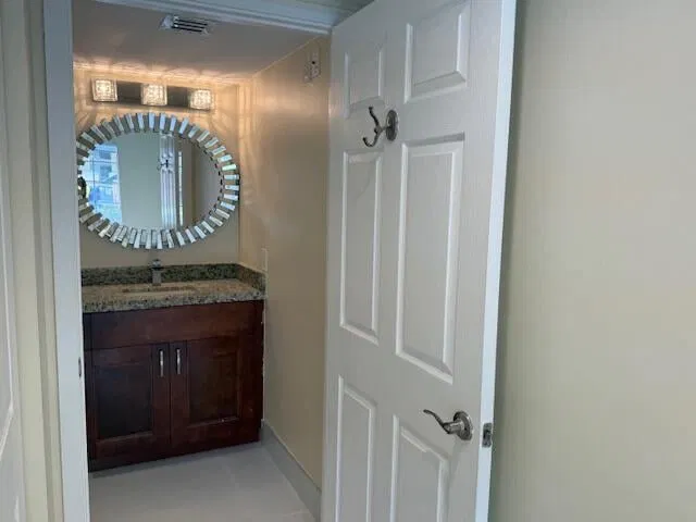 Unit 107 photo 28