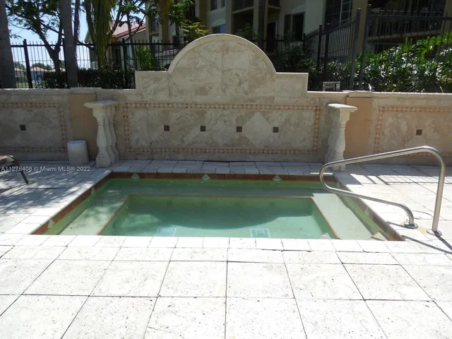 Unit 107 photo 40