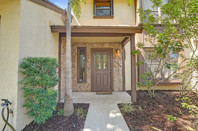 Residence photo 2