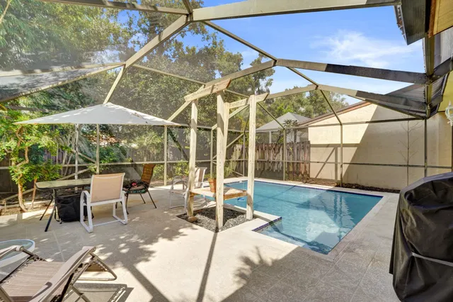 Residence photo 5