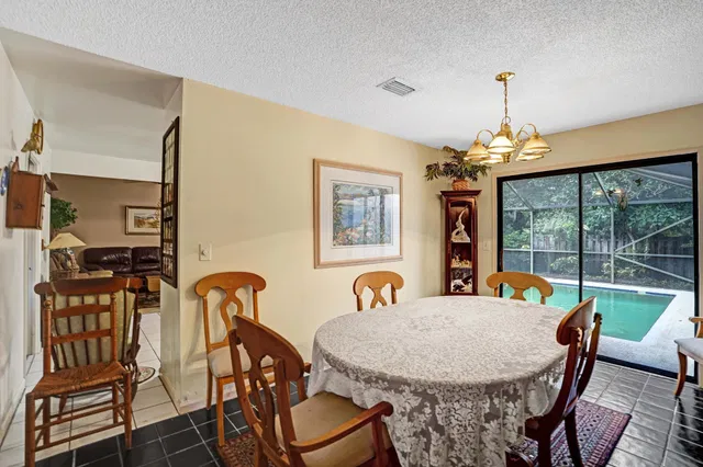 Residence photo 14