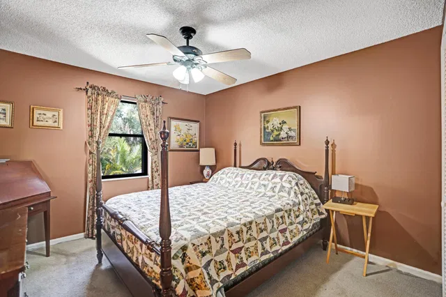 Residence photo 25