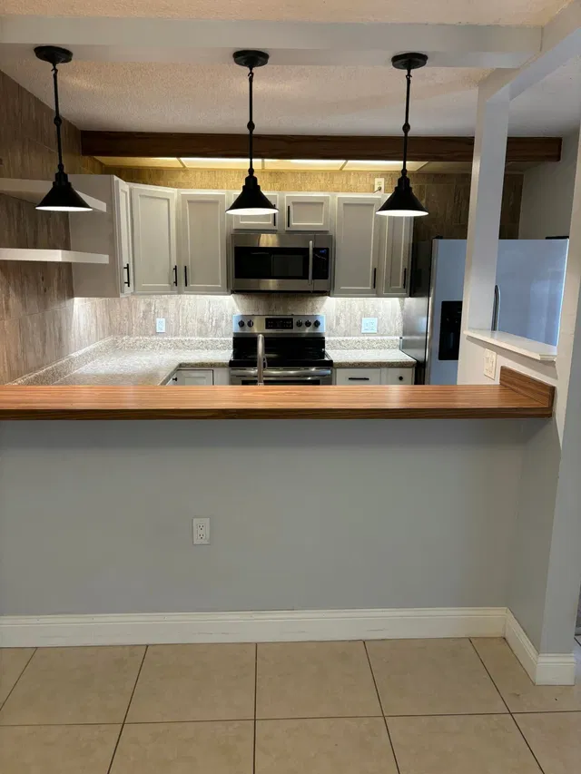 Residence photo 3