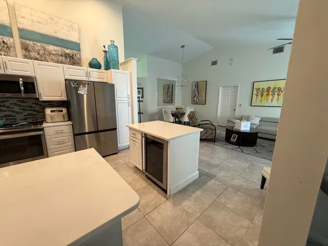 Residence photo 8