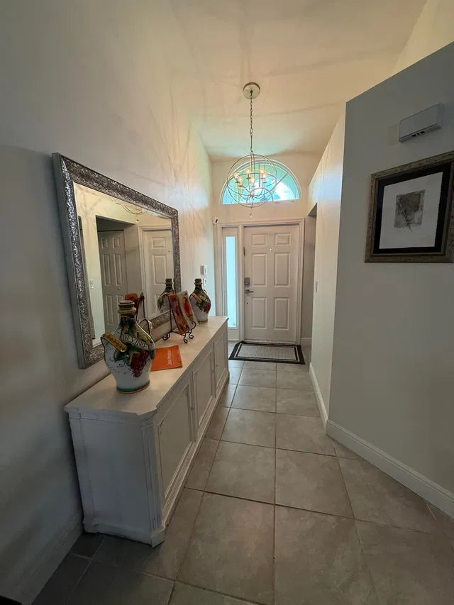 Residence photo 11