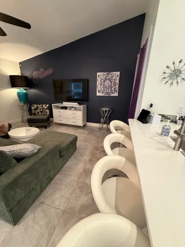 Residence photo 12