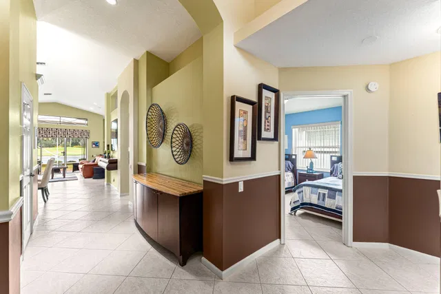 Residence photo 6