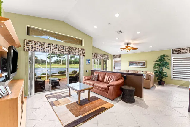 Residence photo 9