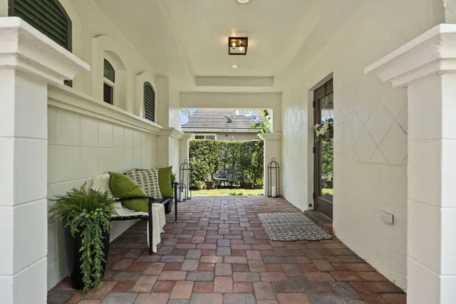 Residence photo 12
