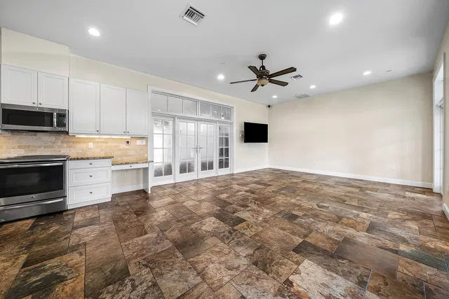 Residence photo 84