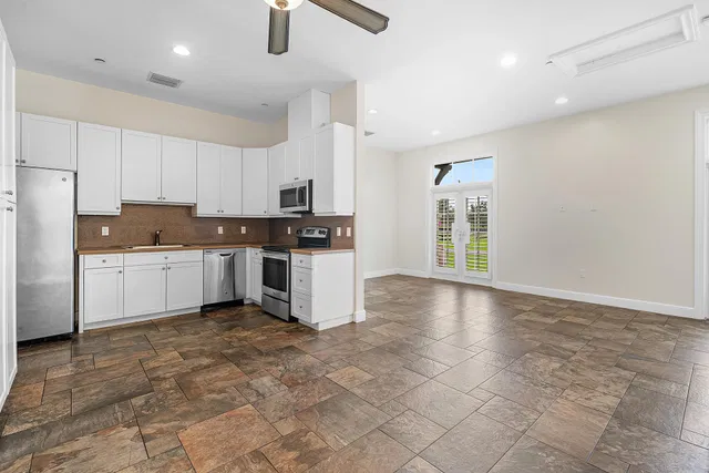 Residence photo 86