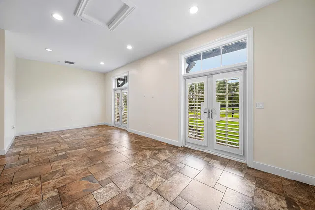 Residence photo 88