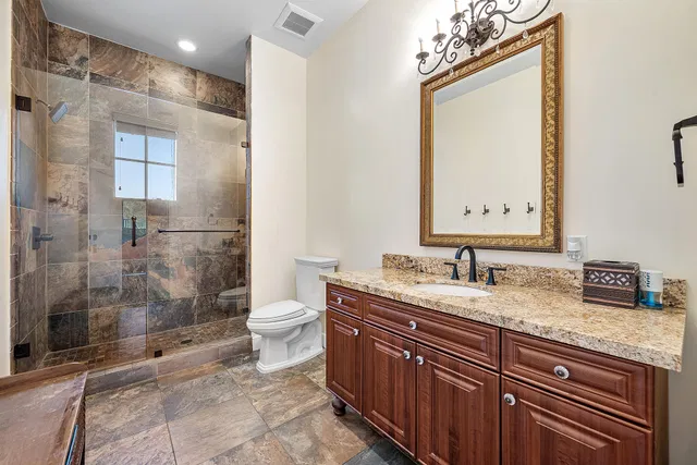 Residence photo 90