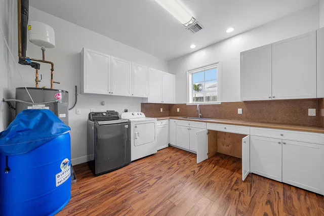Residence photo 92