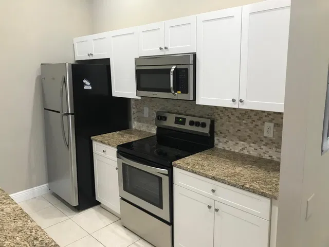 Residence photo 6