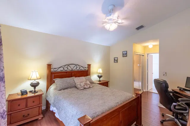 Residence photo 9