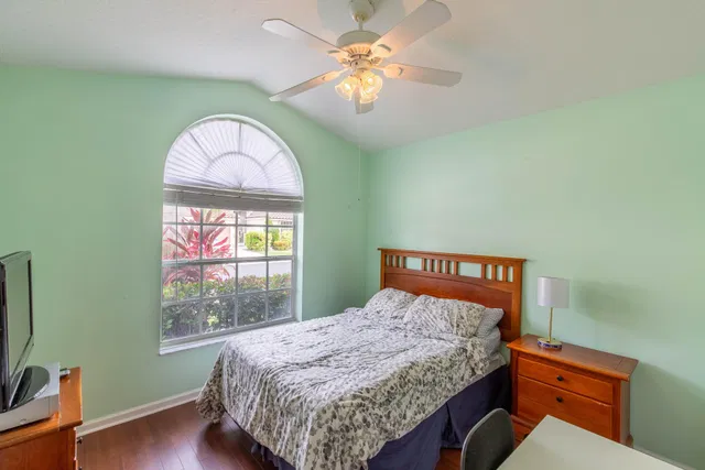 Residence photo 13