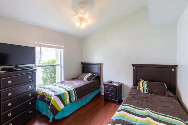Residence photo 15